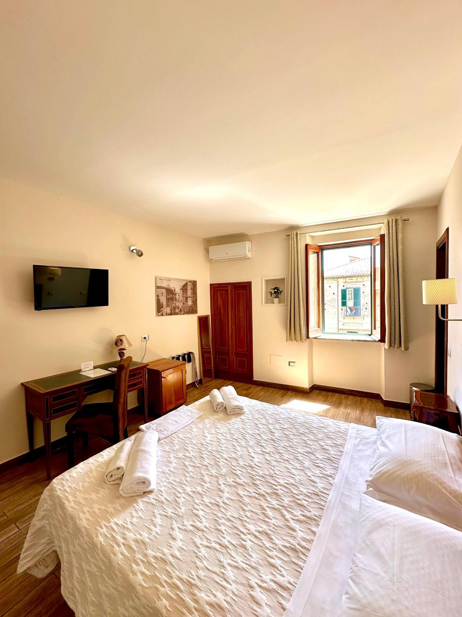 Lorylu Tropea Exterior foto